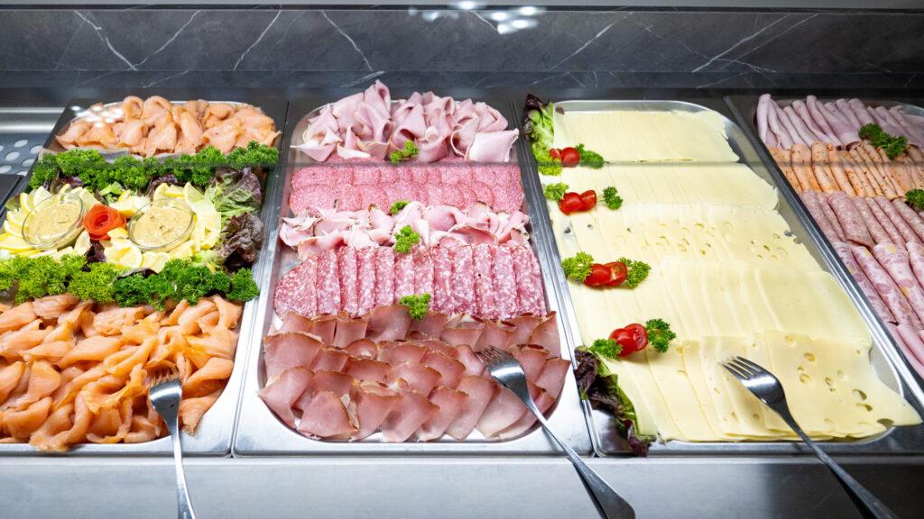 Traumhaftes Frühstücksbuffet im Strandhotel Orchidee am Klopeiner See