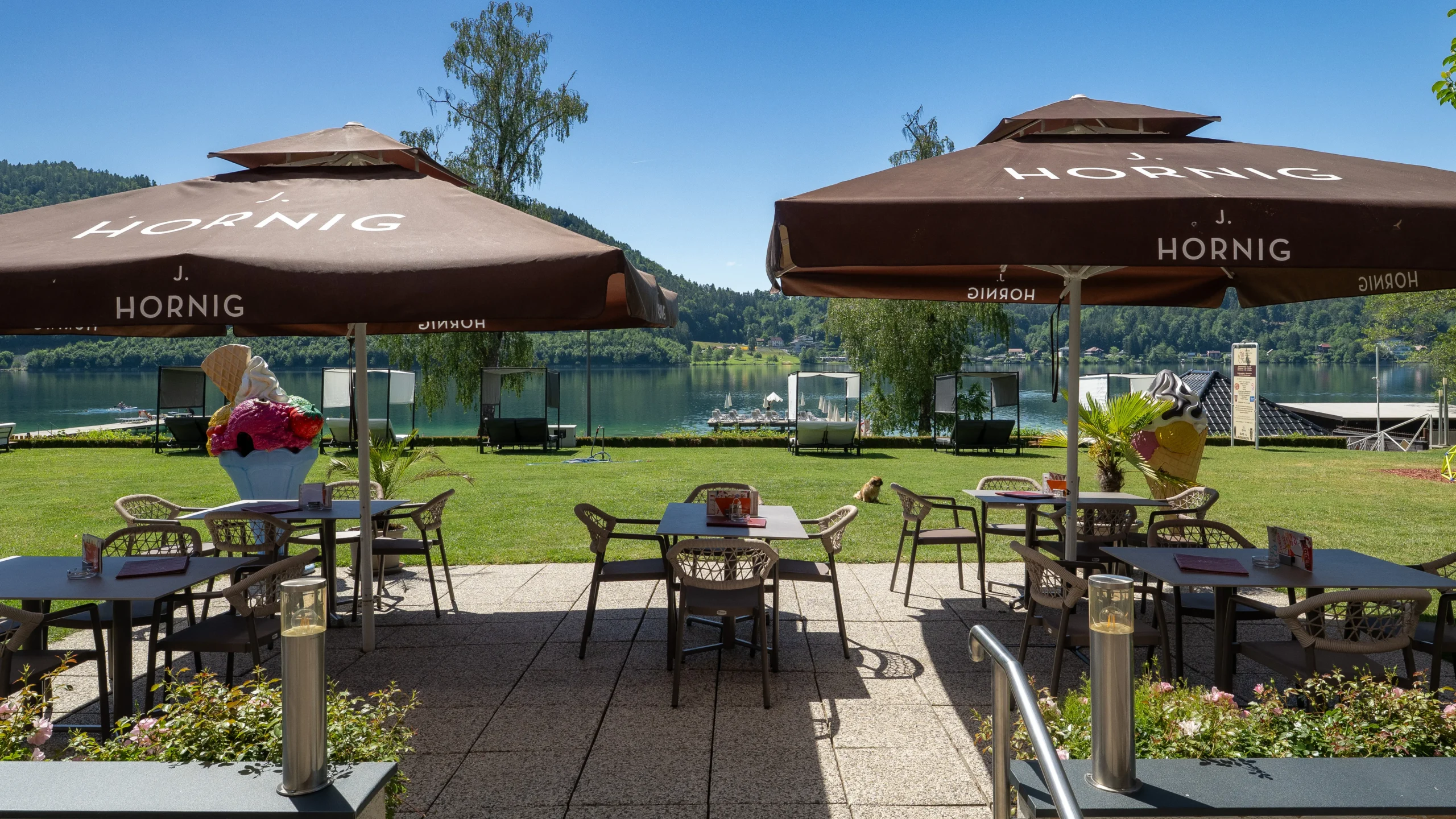 Cafe-Restaurant mit Seeterrasse und traumhaften Blick über den Klopeiner See