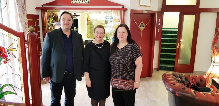 Wir und Botschafterin 18.5.2019