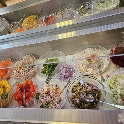 Salatbar im Strandhotel Orchidee